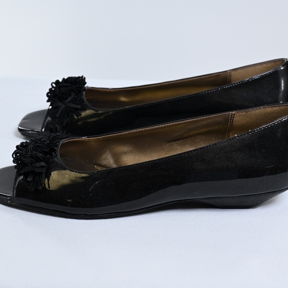 Life Stride Open Toe Shoes - Picture 4 of 5